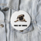 Badge Rond 10 Cm Drogues de carlins pas (En situation)