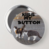 Badge Rond 10 Cm Embrasse mon bouton Embrasser les chats (Devant & derrière)
