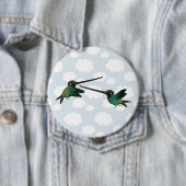 Badge Rond 10 Cm Épée-combattre-Colibris (En situation)