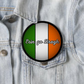 Badge Rond 10 Cm Erin Go Bragh - "L'Irlande pour toujours" (En situation)