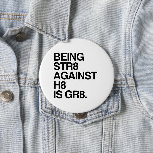 BADGE ROND 10 CM ÊTRE ST8 CONTRE H8 (En situation)