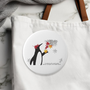 Badge Rond 10 Cm Feuilles d'érable d'automne et manchot drôle