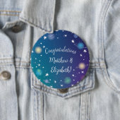 Badge Rond 10 Cm Galaxie du Baby shower spatial (En situation)