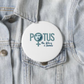 Badge Rond 10 Cm Hillary est POTUS - l'avenir est femelle -- (En situation)