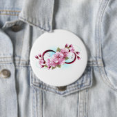 Badge Rond 10 Cm Infinité avec les fleurs Sakura (En situation)