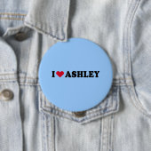 BADGE ROND 10 CM J'AIME ASHLEY (En situation)