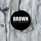 Badge Rond 10 Cm JERRY BROWN Election Gear (En situation)