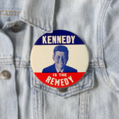 Badge Rond 10 Cm (John F.) Kennedy est le remède (En situation)