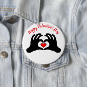 Badge Rond 10 Cm Joyeuse Saint-Valentin Mains en forme de coeur Bou (En situation)