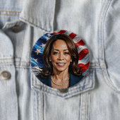 Badge Rond 10 Cm Kamala Harris et American Flag (En situation)