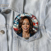 Badge Rond 10 Cm Kamala Harris et American Flag (En situation)