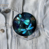 Badge Rond 10 Cm Les libellules du lac (En situation)