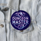 Badge Rond 10 Cm Maître de Dungeon (En situation)