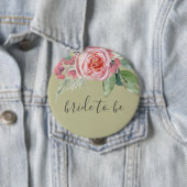 BADGE ROND 10 CM MARÉE EN FOLIAGE VERT ROUGE EN FLEURS ROUGES DE CO (En situation)