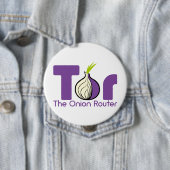 Badge Rond 10 Cm Massif de roche - le routeur d'oignon (En situation)