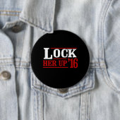 Badge Rond 10 Cm N'importe qui mais Hillary - fermez à clef son (En situation)