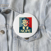 Badge Rond 10 Cm NOPE - Affiche d'Anti-Atout - Anti-Atout - (En situation)