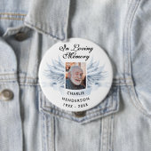 Badge Rond 10 Cm Personnalisé En Mémoire Amour Ange Ailes Memorial (En situation)