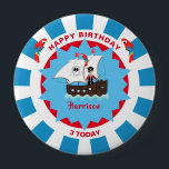 Badge Rond 10 Cm Pirate Birthday Cute Ship Kids Personnalisé<br><div class="desc">Conception amusante pour les enfants,  bateau de pirate complet avec perroquets; idéal pour les petits enfants et si facile à customiser avec un nom personnel et l'âge pour leur anniversaire</div>