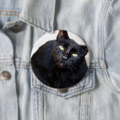 Badge Rond 10 Cm Portrait de chat noir (En situation)