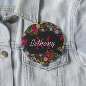 Badge Rond 10 Cm Pretty Ornate Dark Floral Pattern Personalised (En situation)