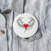 Badge Rond 10 Cm Red Angel Coeur avec ailes (En situation)