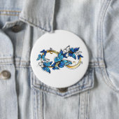 Badge Rond 10 Cm Symbol Infinity of Blue Morpho Butterflies (En situation)