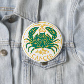 Badge Rond 10 Cm Symbole cancéreux du Zodiaque sur un (En situation)
