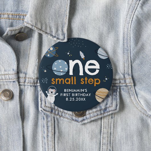 Badge Rond 10 Cm Un petit pas de l'espace extra-atmosphérique premi (En situation)