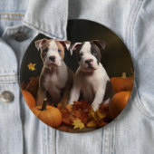 Badge Rond 15,2 Cm American Staffordshire Puppy Automne Délice (En situation)