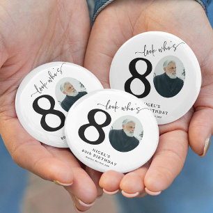 Badge Rond 15,2 Cm Amusant 'Look Who's 80' Elégant 80ème Anniversaire