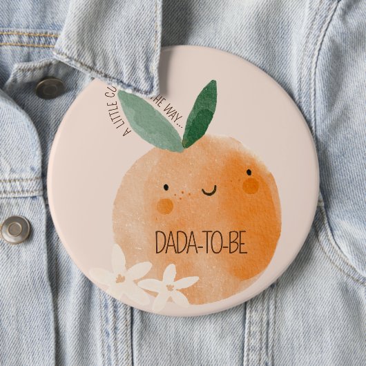 Badge Rond 15,2 Cm Baby shower botanique Little Cutie Orange Citrus (En situation)