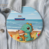 Badge Rond 15,2 Cm Belle glace manger dino à la plage (En situation)
