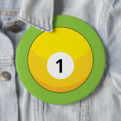 Badge Rond 15,2 Cm Billard jaune numéro un (En situation)