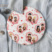 BADGE ROND 15,2 CM BOUTON ANIME JOUR DE VALENTINE (En situation)