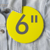 Badge Rond 15,2 Cm Bouton d'arrondi géant de 6 po sur impression pers (En situation)