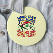 Badge Rond 15,2 Cm Bouton Hugs (En situation)