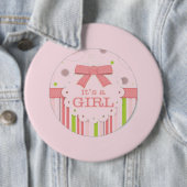 Badge Rond 15,2 Cm C'est une fille (En situation)