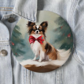 Badge Rond 15,2 Cm Chien de Papillon à Noël de neige (En situation)