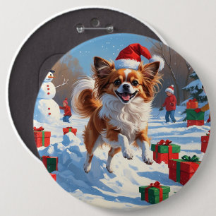 Badge Rond 15,2 Cm Chien Papillon courant dans la neige avec un chape
