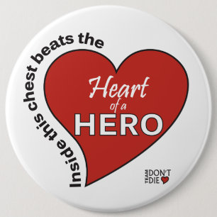 Badge Rond 15,2 Cm Coeur d'un bouton de héros - arrière - plan blan