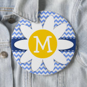 Badge Rond 15,2 Cm Daisée de printemps ; Motif Chevron bleu (En situation)