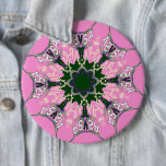 Badge Rond 15,2 Cm Design de mode florale noir et rose<br><div class="desc">Belle teinte rose bébé motif couleur violet monogramme design un des derniers colorés cirque bébé rose damas design pour toutes les filles là-bas. Faites de cette nuance spéciale de rose l'un de vos must a des couleurs pour toutes ces princesse qui aiment le rose pour toute sensation particulière de girly...</div>