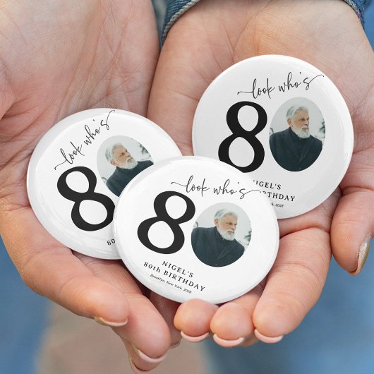 Badge Rond 15,2 Cm Drôle 'Regardez qui a 80 ans' Élégant 80e annivers