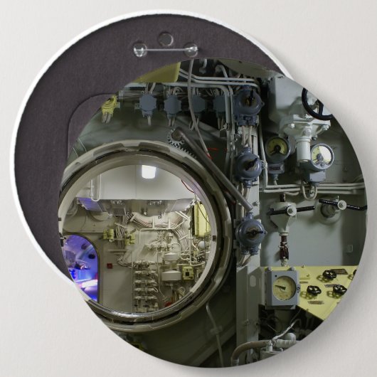 Badge Rond 15,2 Cm écoutille sur un ancien sous-marin rétro (Devant & derrière)