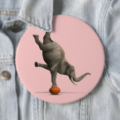 Badge Rond 15,2 Cm Eléphant artistique (En situation)