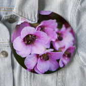 Badge Rond 15,2 Cm Fleurs sauvages violets (En situation)