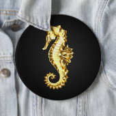 Badge Rond 15,2 Cm Hippocampe Polygonal Or (En situation)