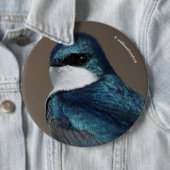 Badge Rond 15,2 Cm Hirondelle d'arbre : Oiseau sur un fil (En situation)