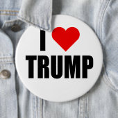 Badge Rond 15,2 Cm "J'AIME L'ATOUT" 6 pouces (En situation)